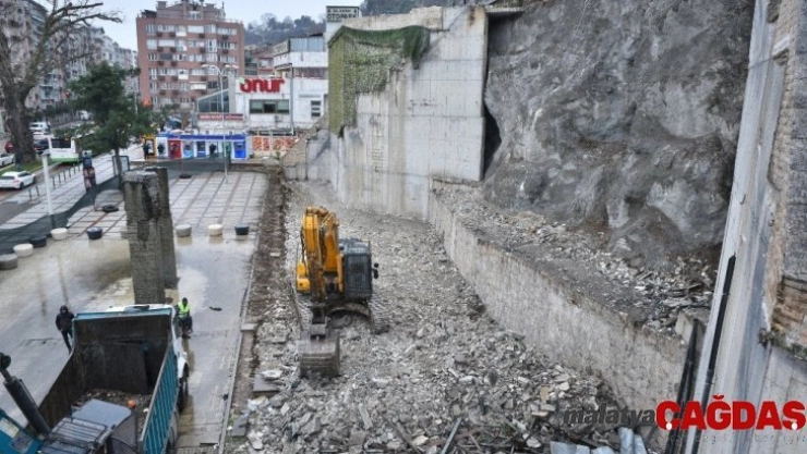 Altıparmak Meydanı'nda 'güvenlik' düzenlemesi
