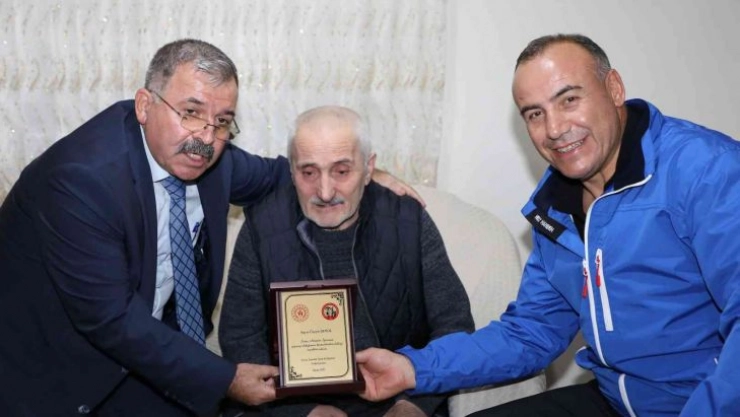 Amatör spora hizmet edenler unutulmadı