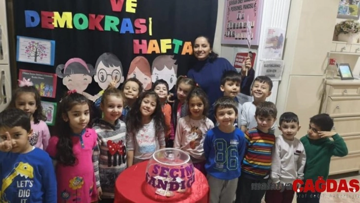 Anaokulu öğrencileri sandığa gitti