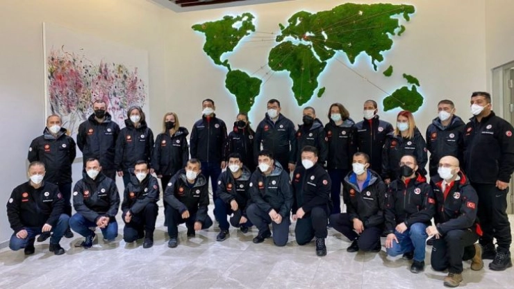 Antarktika bilim seferine giden 9 kişilik ekibin 2'si Atatürk Üniversitesinden