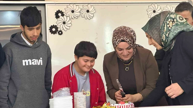 Arıcak'ta anlamlı etkinlik