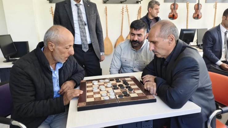 Arıcak'taki Dama Turnuvası'nda  yarı final heyecanı