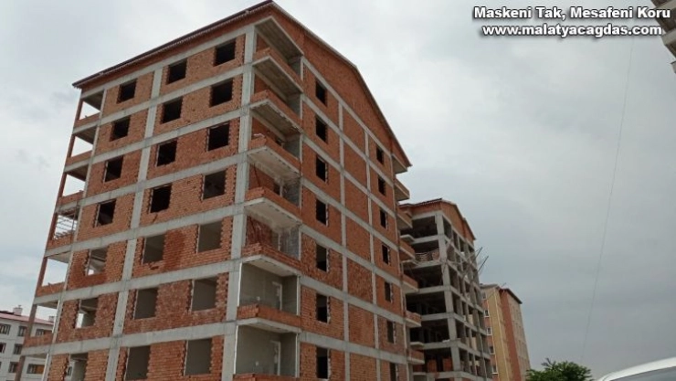 Asansör boşluğuna düşen işçi hayatını kaybetti