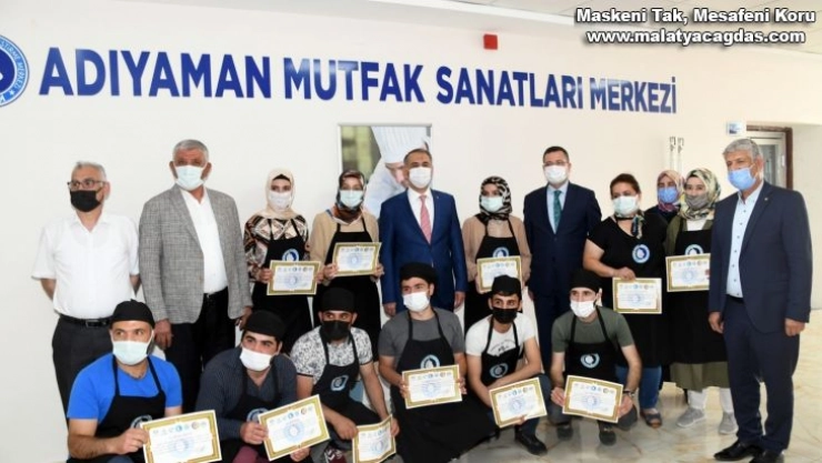 ASGEM'de kursiyerler sertifikalarını aldı