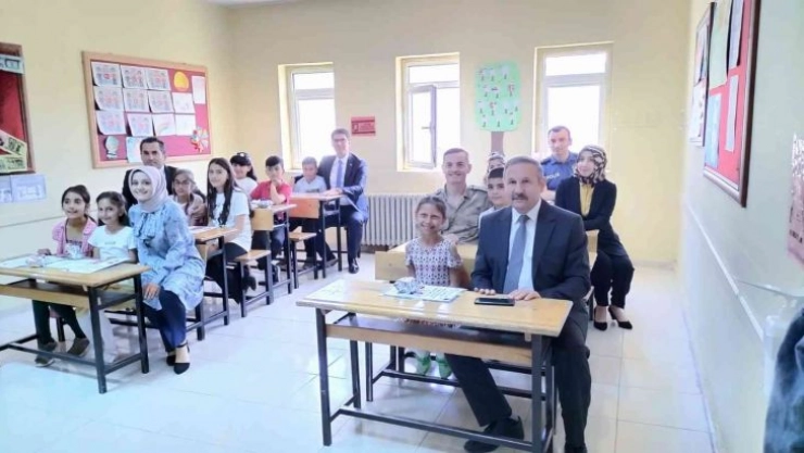 Aşkale'de karne heyecanı