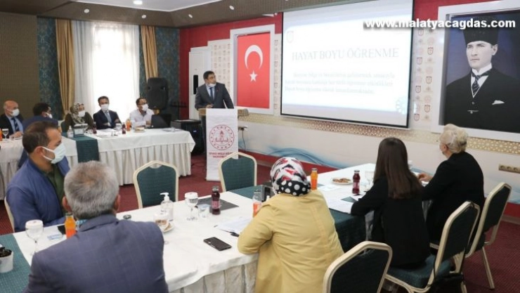 Aslan: 'Teknolojiyi üretebilen bir nesil yetiştirmemiz gerekiyor'