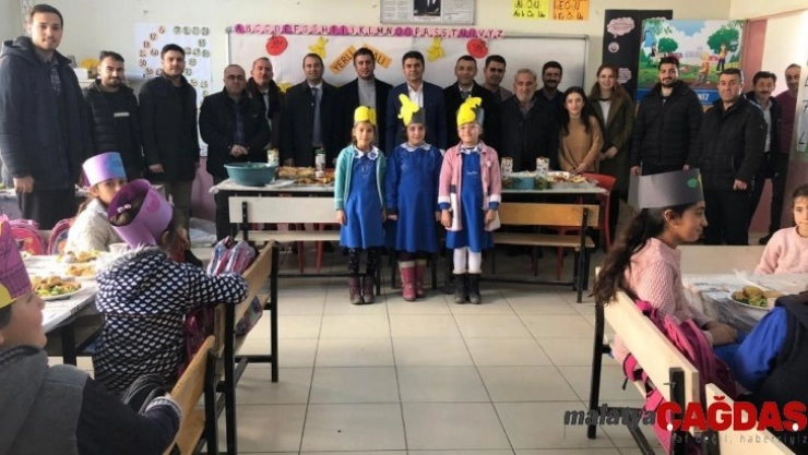 ASTOP'tan köy okullarına kırtasiye yardımı