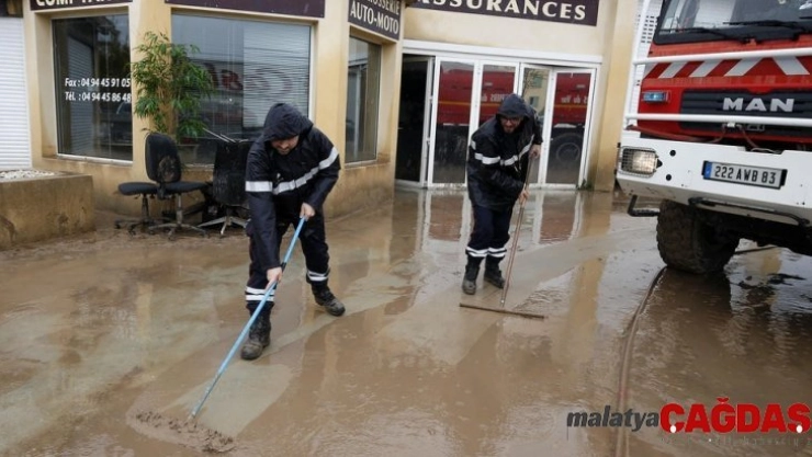 Avrupa'da fırtına ve sel: 6 ölü