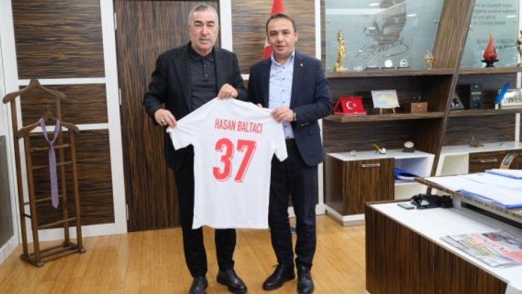 Aybaba'dan Başkan Baltacı'ya Millî Takım Forması