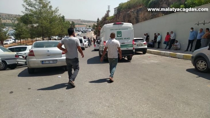 Babasının öldüğü silahlı saldırıda ağır yaralanan çocuk da öldü