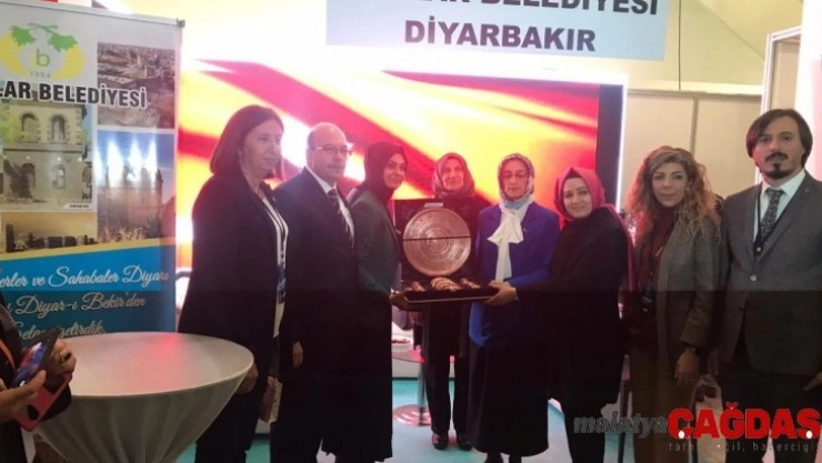 Bağlar Belediyesi'nden AK Parti'li belediyeler buluşmasına stantlı katılım