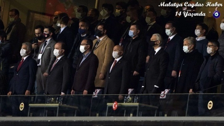 Bakan Kasapoğlu, Millileri yalnız bırakmadı