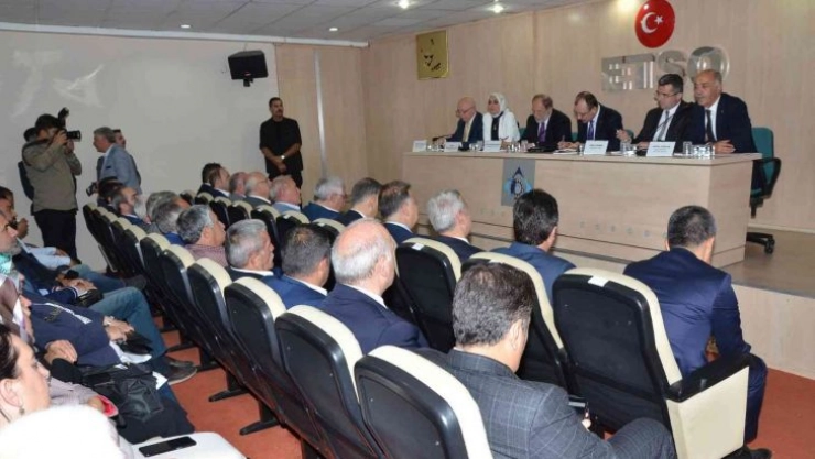 Bakan Muş ETSO'da iş adamlarıyla bir araya geldi