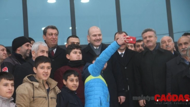 Bakan Soylu, Sivrice'de ziyaretlerde bulundu