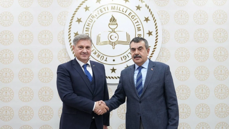 Bakan Tekin: Türkiye'deki ve Bosna Hersek'teki 219 okul kardeş okul