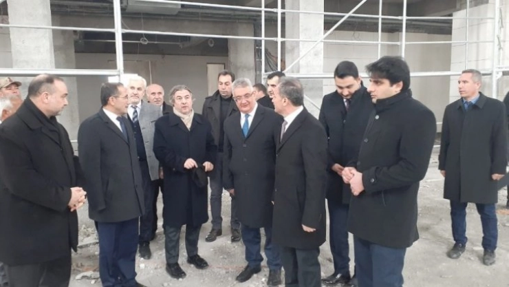 Bakan Yardımcısı Demircan sahabe Safvan bin Muattal kabrini ziyaret etti