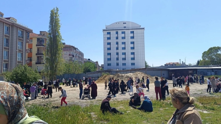 Bakan Yerlikaya: Deprem 13 saniye sürdü, 51 artçı deprem kaydedildi