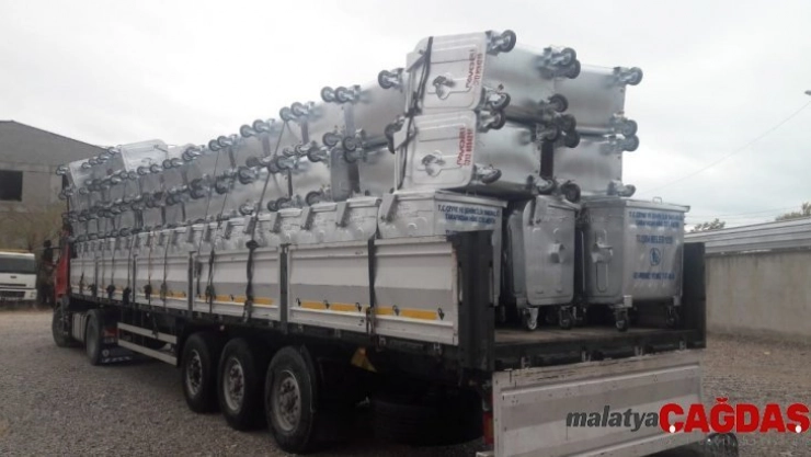 Bakanlıktan Tuşba Belediyesine çöp konteyneri desteği