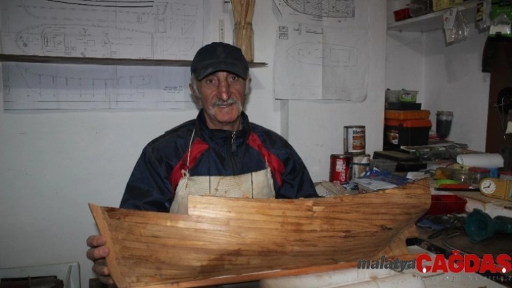 Balıkçılık mesleğini maketlere aktardı