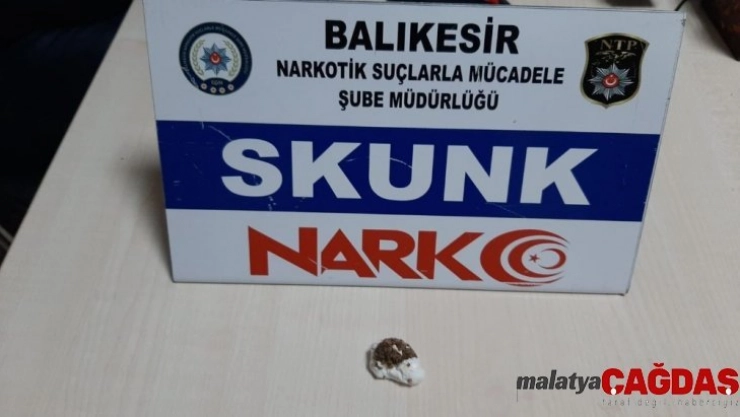Balıkesir'de polis 12 zehir tacirini yakaladı