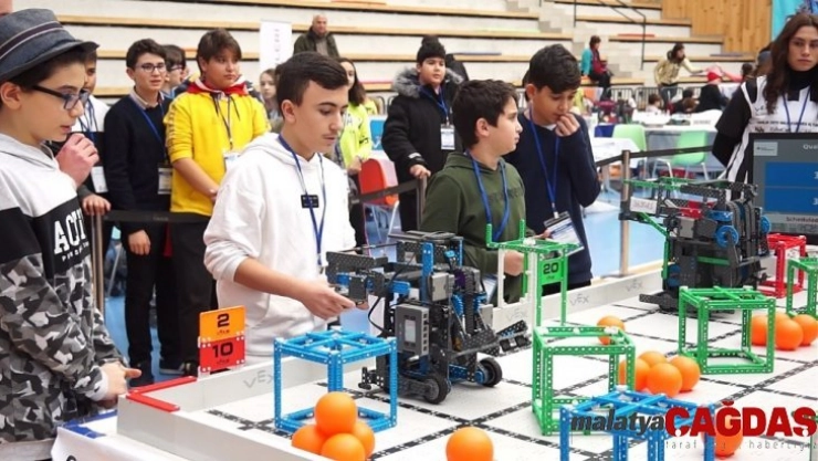 Balıkesir'in ilk robotik turnuvası gerçekleşti