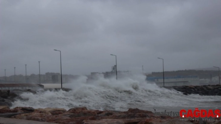 Bandırma'da şiddetli fırtına