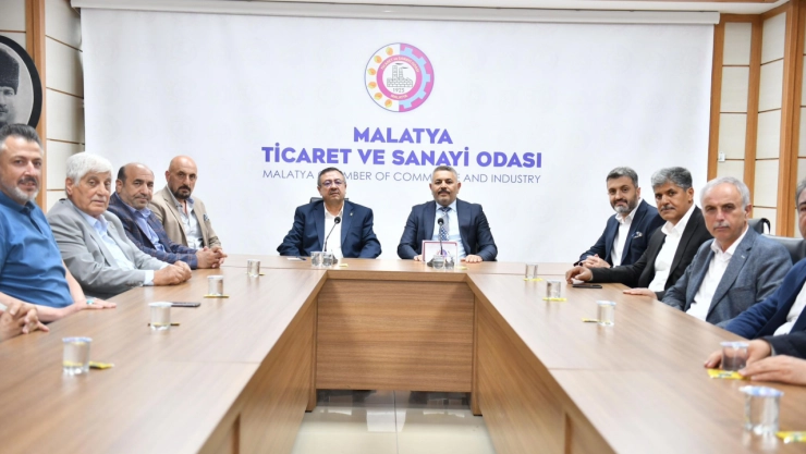 Başkan Ali Bakan, MTSO Başkanı Sadıkoğlu ve Yönetimiyle Bir Araya Geldi