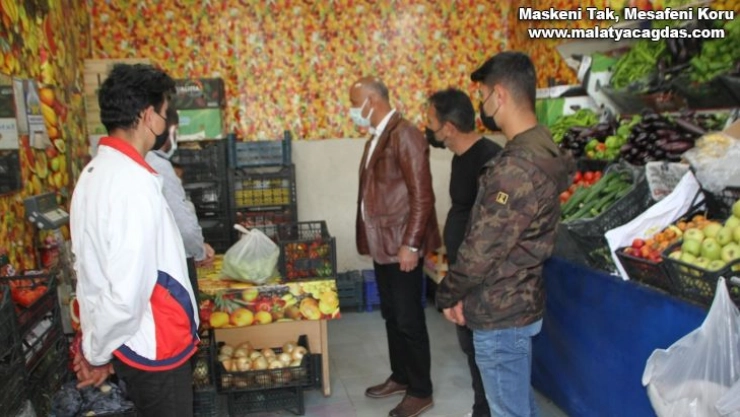 Başkan Altın, esnaf ve vatandaşların bayramını kutladı