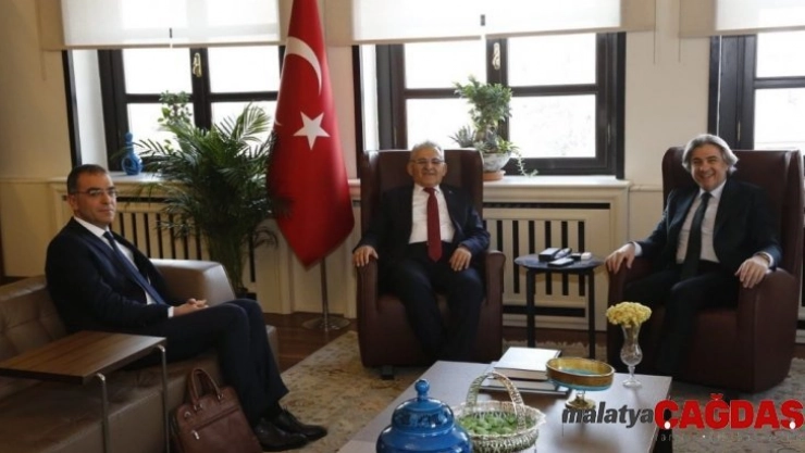 Başkan Büyükkılıç'tan önemli temaslar