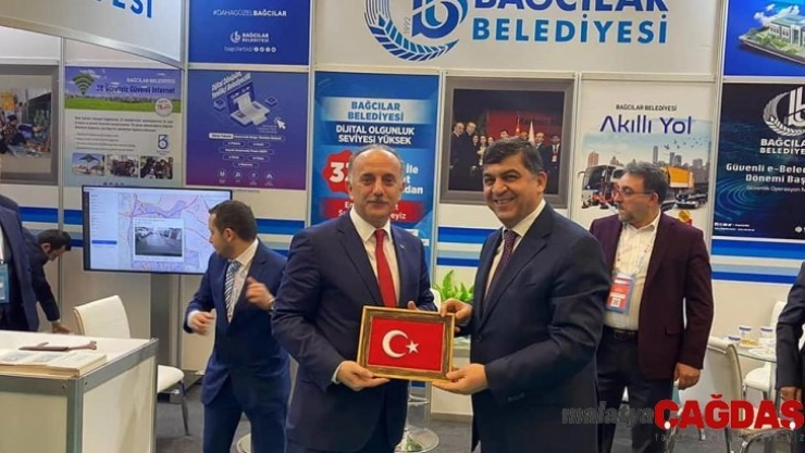 Başkan Çağırıcı, akıllı şehir hizmetlerini tanıttı