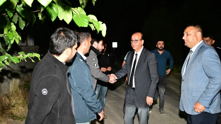 Başkan Geçit, Mahalleleri Gezerek Talepleri Dinliyor, Çözüm Üretiyor