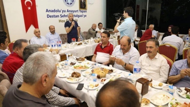 Başkan Güder partililerle iftarda bir araya geldi