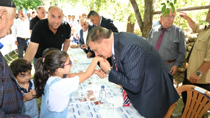 Başkan Gürkan, birlik ve beraberlik ruhuyla yeniden ayağa kalkacağız