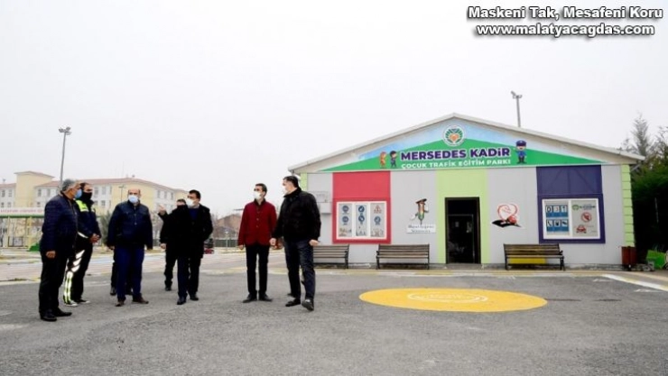 Başkan Gürkan Mersedes Kadir Trafik Eğitim Parkını inceledi