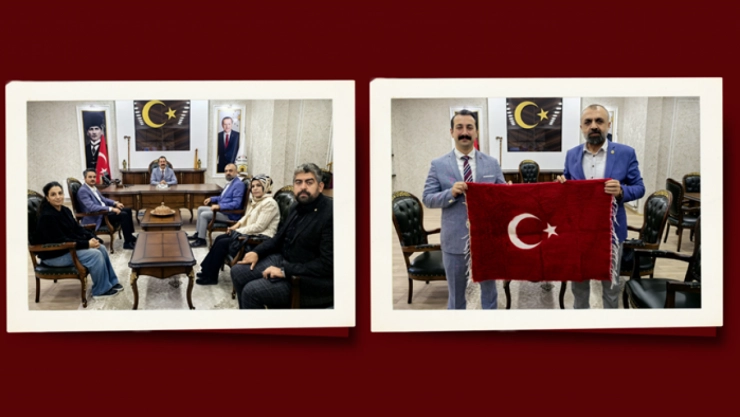 Başkan İhsan Akın'dan Kaymakam Güllü'ye Anlamlı Hediye