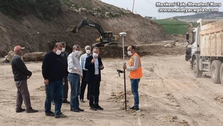 Başkan Kılınç devam eden yol çalışmalarını inceledi