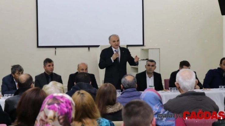 Başkan Özlü, mahalle mahalle geziyor