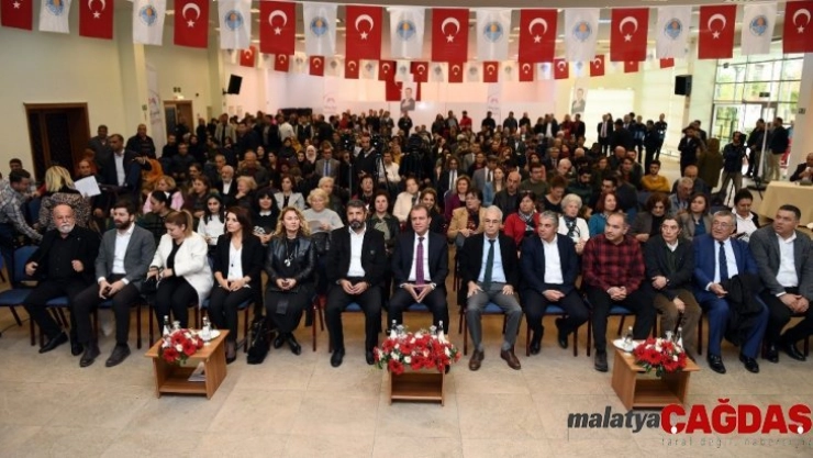 Başkan Seçer: 'AB ve BM, Suriyeli misafirler konusunda bizi yalnız bırakmamalı'