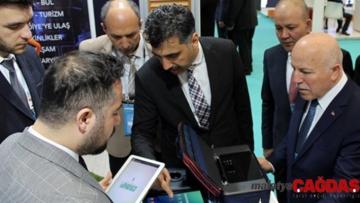 Başkan Sekmen, 'Akıllı Şehirler' sergisindeydi