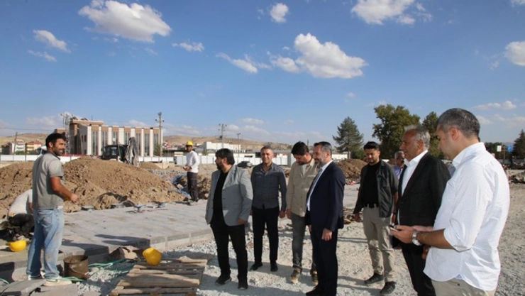 Başkan Şerifoğulları Doğu Park'ta İncelemelerde Bulundu