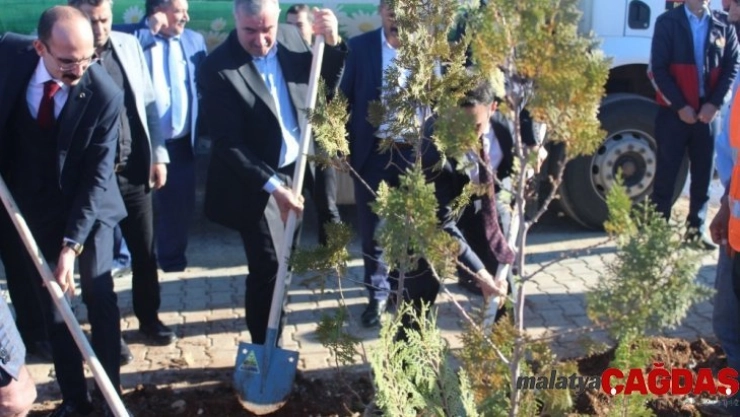 Başkan Turanlı: 'Hep birlikte daha yeşil bir Kahta için'