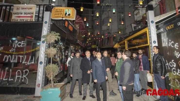 Başkan Vekili Aslan Kültür Sokak'taki esnafla buluştu