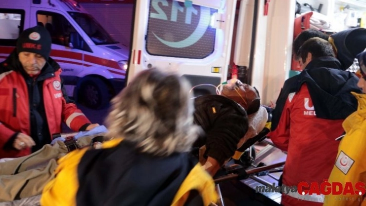 Başkent'te mobilya atölyesinde yangın: 1 ağır yaralı