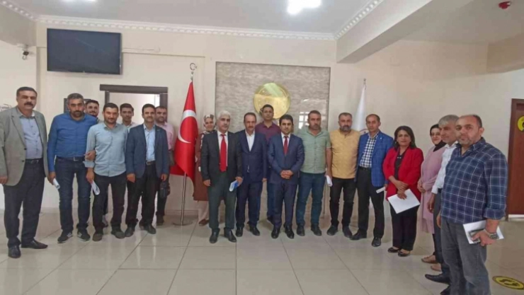 Batman'da STK başkanlarına derneklerin işleyişi eğitimi verildi