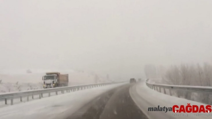 Bayburt Kop Dağında yoğun kar yağışı