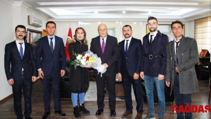 Bayburt Ülkü Ocaklarından Başkan Pekmezci'ye Öğretmenler Günü ziyareti