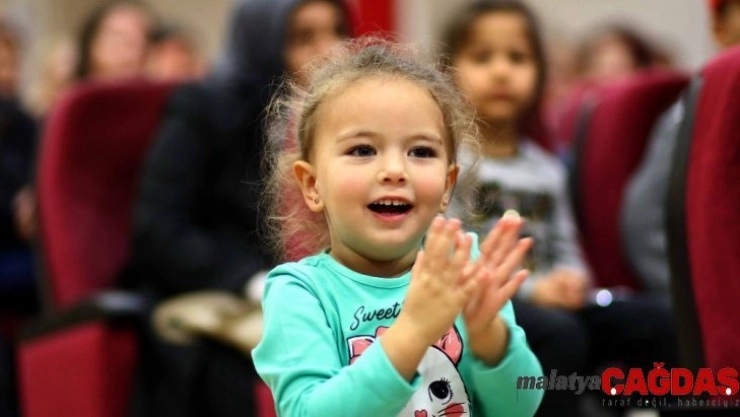 Bayraklılı çocuklardan renkli final