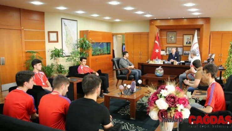 Bayrampaşalı genç boksörlerden büyük başarı