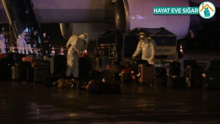 Belçika'dan 328 kişi Trabzon'a getirildi