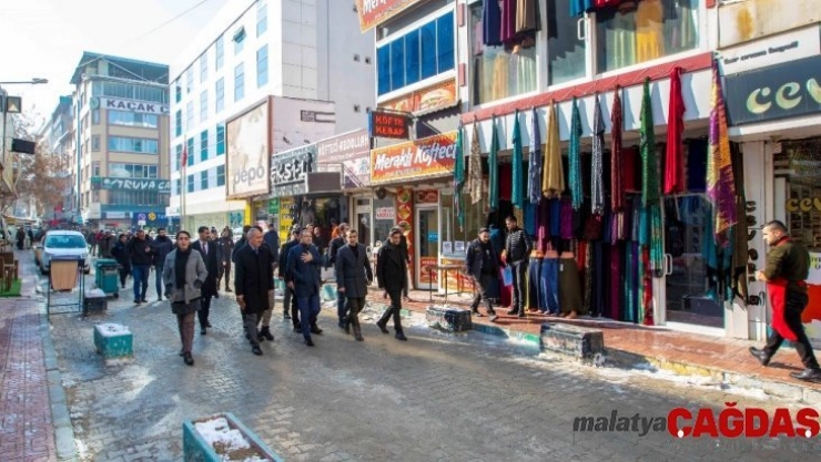 Belediye Başkan Vekili Aslan'ın sokak incelemelerine ve esnaf ziyaretlerine devam ediyor